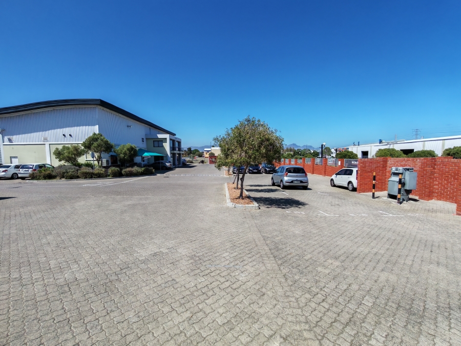To Let commercial Property for Rent in Mall Interchange Western Cape